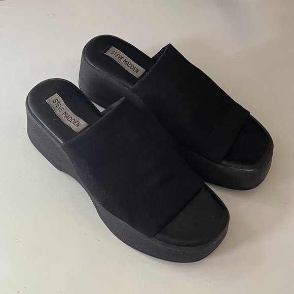 Steve Madden Women's Slinky30 Sandal - Picture 1 of 6